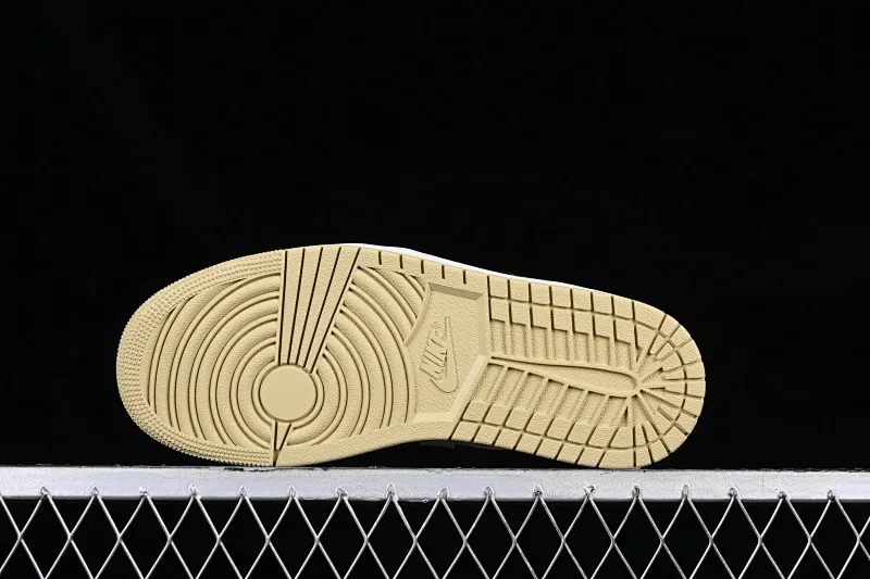 All categories Air Jordan Jordan series basketball shoes Air Jordan 1 Low G version pure original Air Jordan 1 Low AJ1 Joe 1 fresh white and green cultural low-top basketball shoes FD9906-131